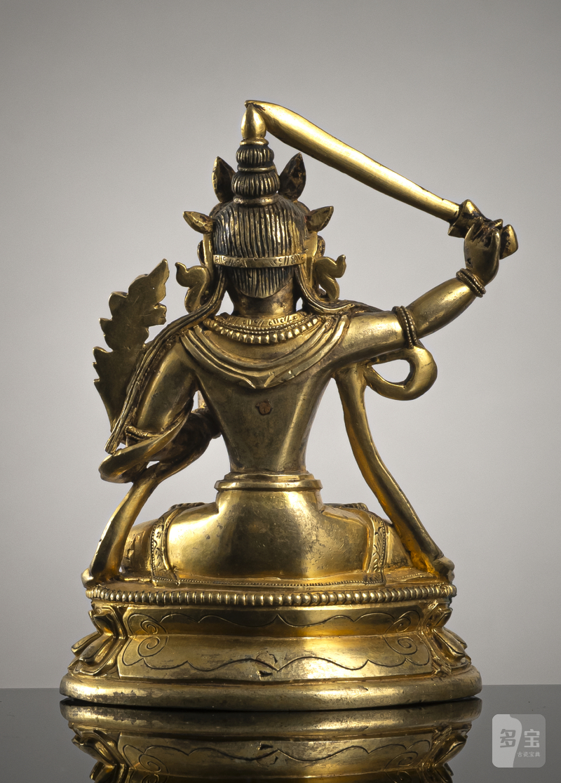 A GILT-BRONZE FIGURE OF MANJUSHRI - 图2